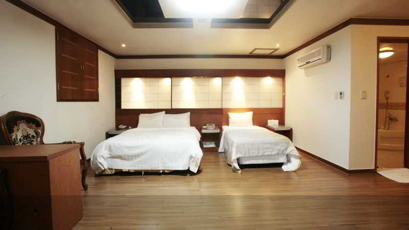 Reborn Suwon Silkroad Hotel Kültér fotó
