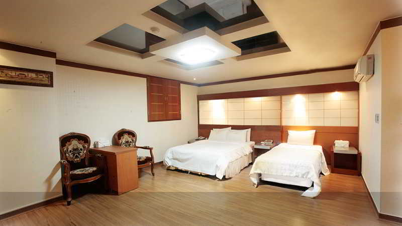 Reborn Suwon Silkroad Hotel Kültér fotó
