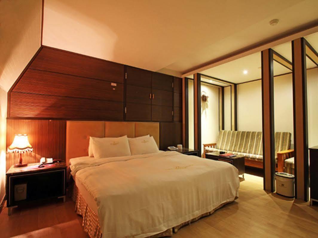 Reborn Suwon Silkroad Hotel Kültér fotó