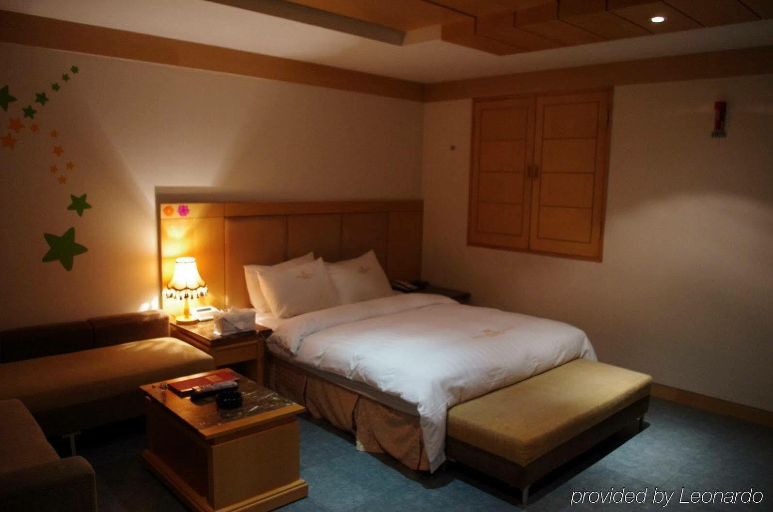 Reborn Suwon Silkroad Hotel Kültér fotó