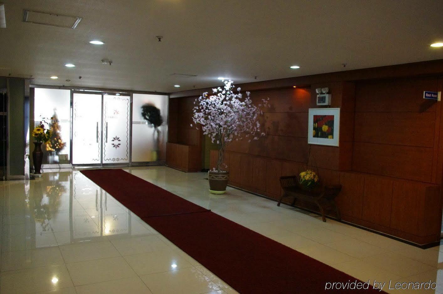 Reborn Suwon Silkroad Hotel Kültér fotó